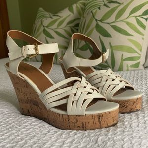 Indigo Rd White/ Cork Wedge Heels